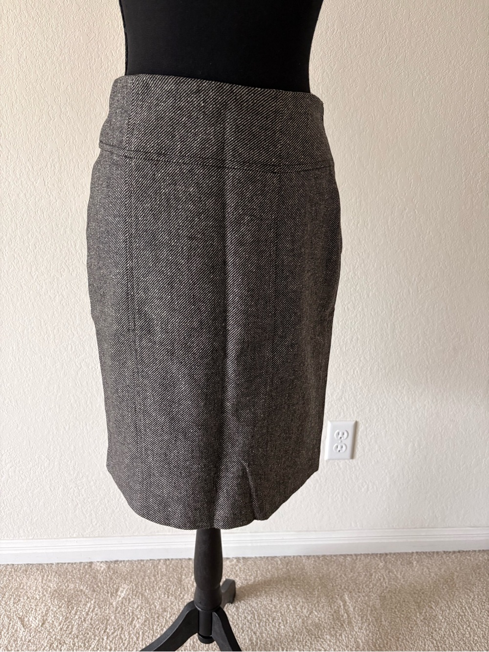 Banana Republic Gray Herringbone Pencil Skirt Sz 2